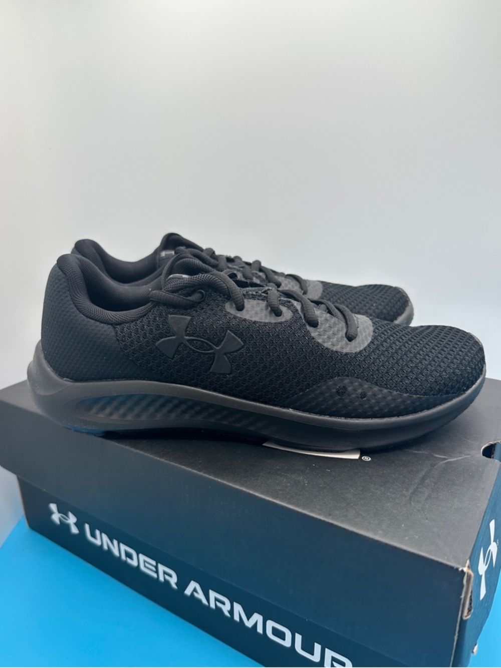 NEW! Under Armour Charged Pursuit 3 Mens size 9 in box.